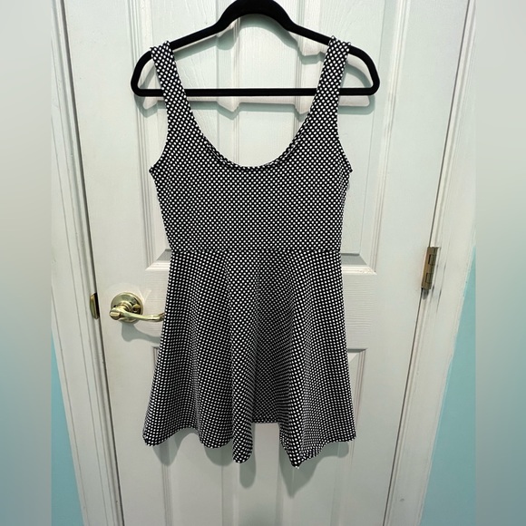 Forever 21 Dresses & Skirts - Forever 21 Polka Dot Dress size Large
